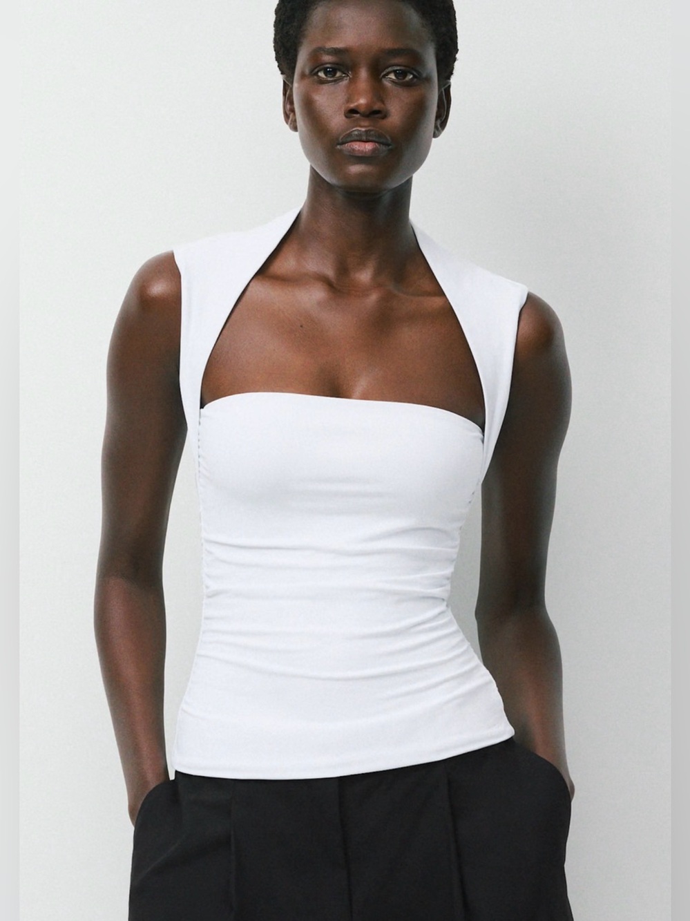 Aritzia White Square-Neck Sleeveless Tank